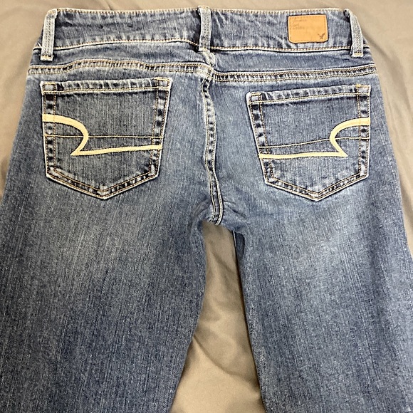 AE EUC Artist Jeans - Picture 9 of 10